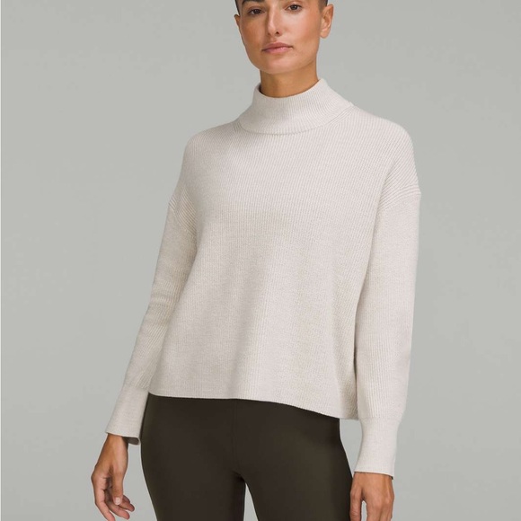 NWOT💕 Lululemon Merino Wool-Blend Ribbed Turtleneck Sweater SZ 12 - Picture 1 of 7